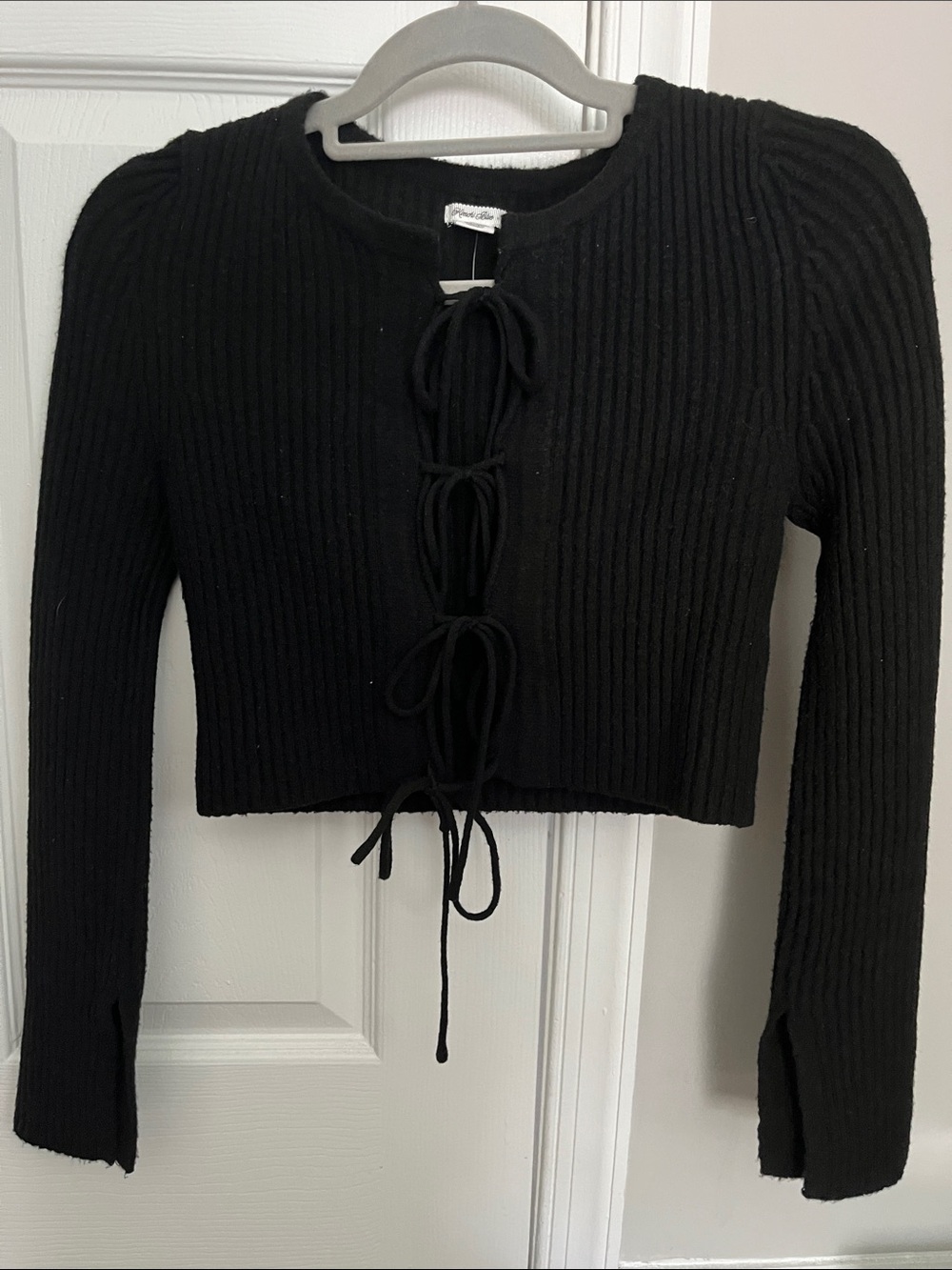 Kimchi Blue Black Ribbed Tie-Front Cropped Sweater